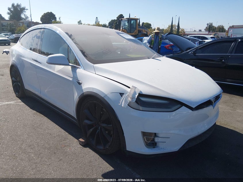 2016 Tesla Model x VIN 5YJXCAE46GF004833 IAAI salvage auction — SIDE, Salvage (California), sold $5,100 on 2026-07-30 (photo 1)