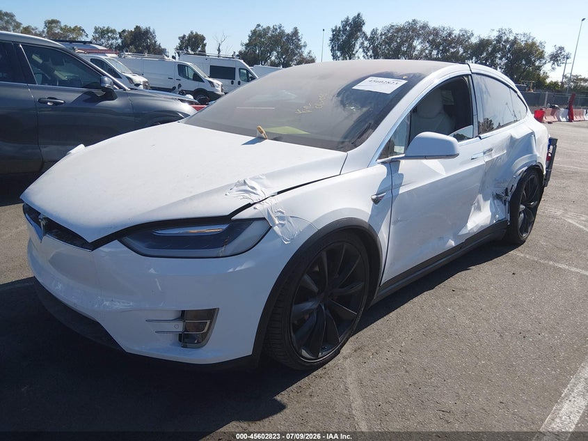 2016 Tesla Model x VIN 5YJXCAE46GF004833 IAAI salvage auction — SIDE, Salvage (California), sold $5,100 on 2026-07-30 (photo 2)