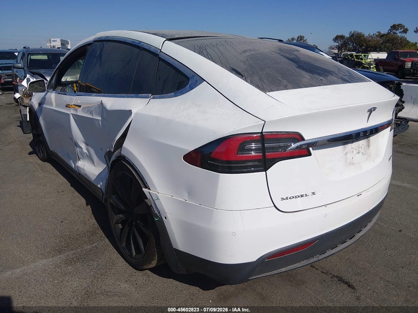 2016 Tesla Model x VIN 5YJXCAE46GF004833 IAAI salvage auction — SIDE, Salvage (California), sold $5,100 on 2026-07-30 (photo 3)