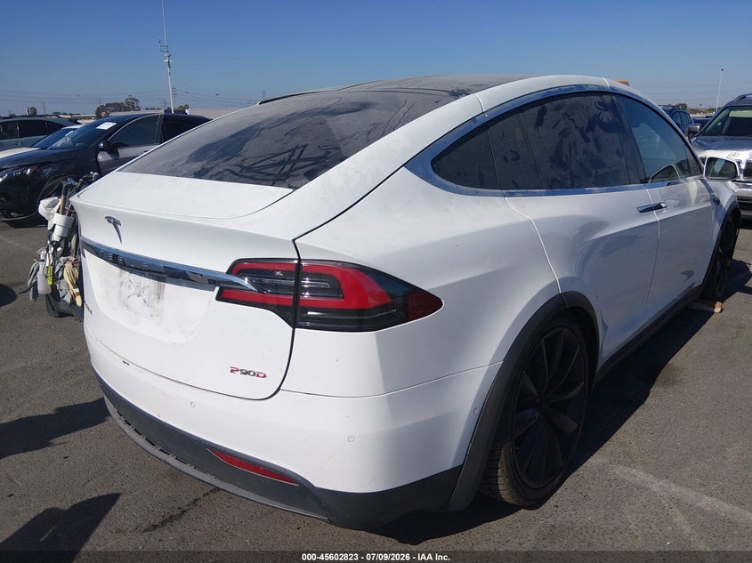 2016 Tesla Model x VIN 5YJXCAE46GF004833 IAAI salvage auction — SIDE, Salvage (California), sold $5,100 on 2026-07-30 (photo 4)