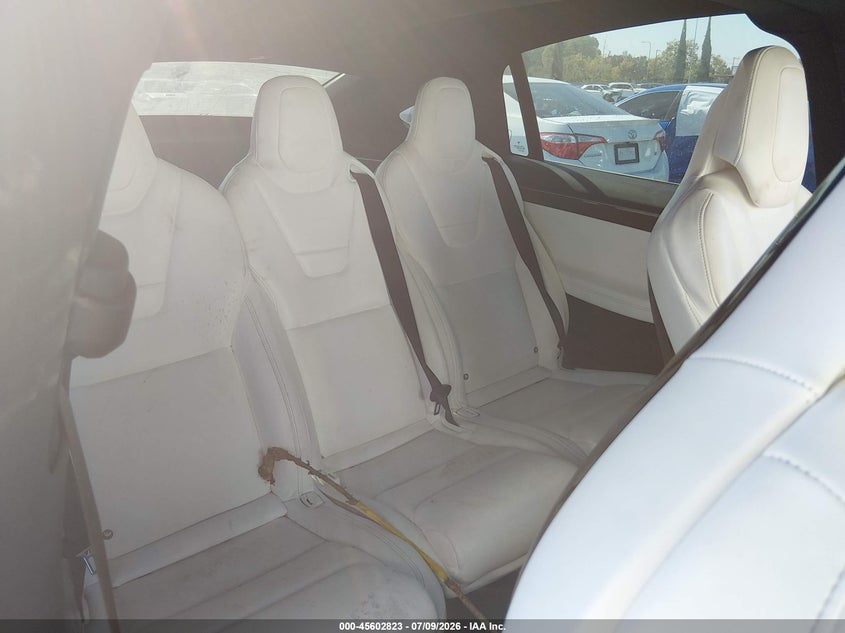 2016 Tesla Model x VIN 5YJXCAE46GF004833 IAAI salvage auction — SIDE, Salvage (California), sold $5,100 on 2026-07-30 (photo 8)