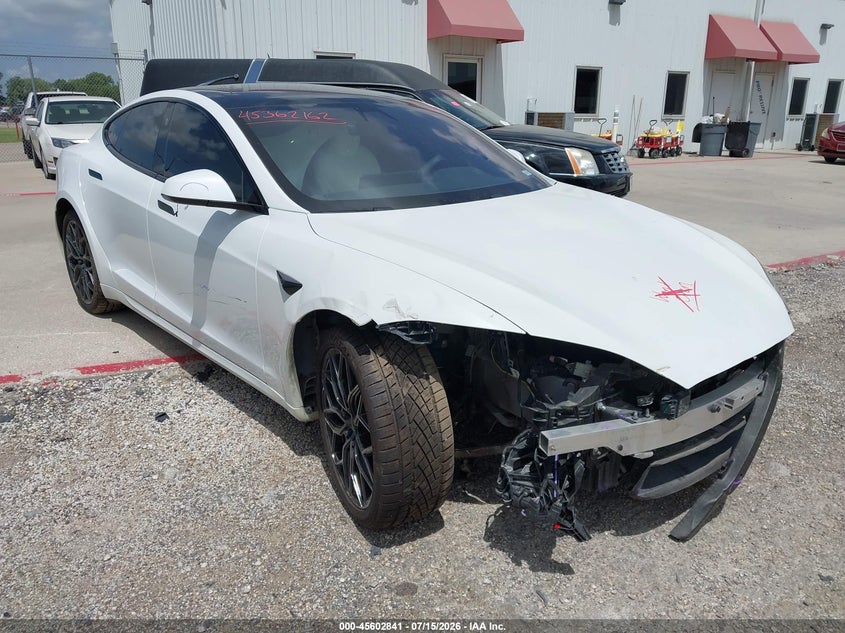 2021 Tesla Model s VIN 5YJSA1E61MF452586 — IAAI salvage auction photo