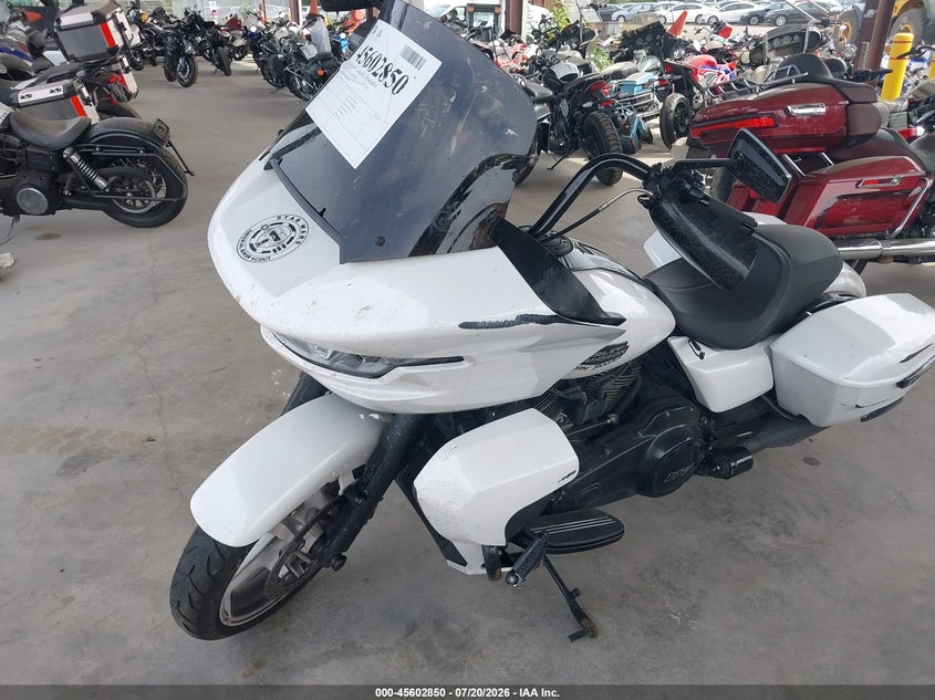2024 Harley-davidson Road glide VIN 1HD1KH71XRB645878 IAAI salvage auction — LEFT & RIGHT, Wait Title, sold $11,050 on 2026-09-09 (photo 2)