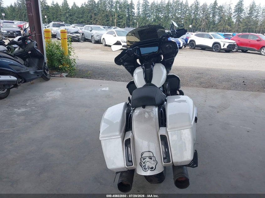 2024 Harley-davidson Road glide VIN 1HD1KH71XRB645878 IAAI salvage auction — LEFT & RIGHT, Wait Title, sold $11,050 on 2026-09-09 (photo 6)