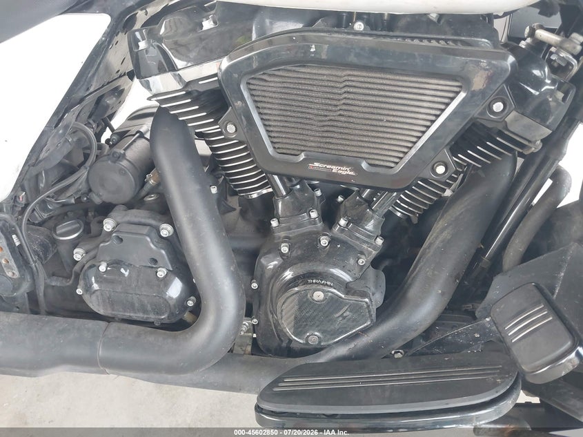 2024 Harley-davidson Road glide VIN 1HD1KH71XRB645878 IAAI salvage auction — LEFT & RIGHT, Wait Title, sold $11,050 on 2026-09-09 (photo 8)