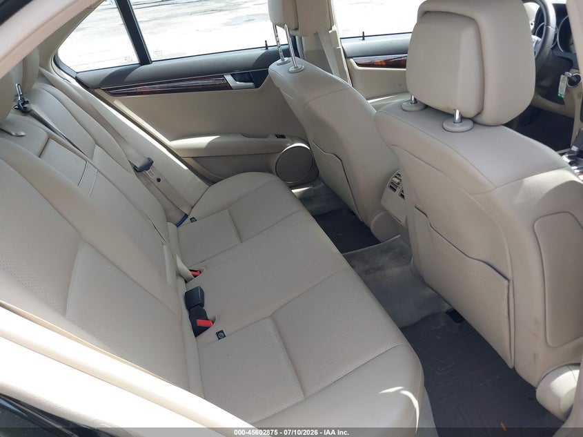 2012 Mercedes-benz C-klasse VIN WDDGF4HB3CR223505 IAAI salvage auction — FRONT END, Salvage Title, sold $1,450 on 2026-07-29 (photo 8)