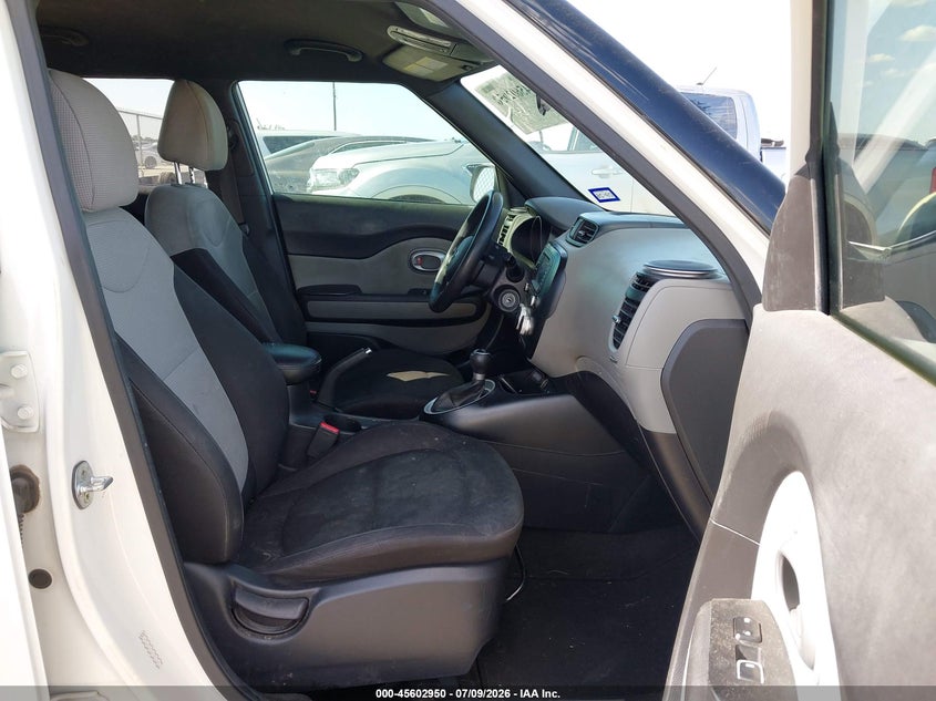 2019 Kia Soul VIN KNDJN2A22K7005289 IAAI salvage auction — NORMAL WEAR, Salvage Title, sold $1,900 on 2026-07-30 (photo 5)