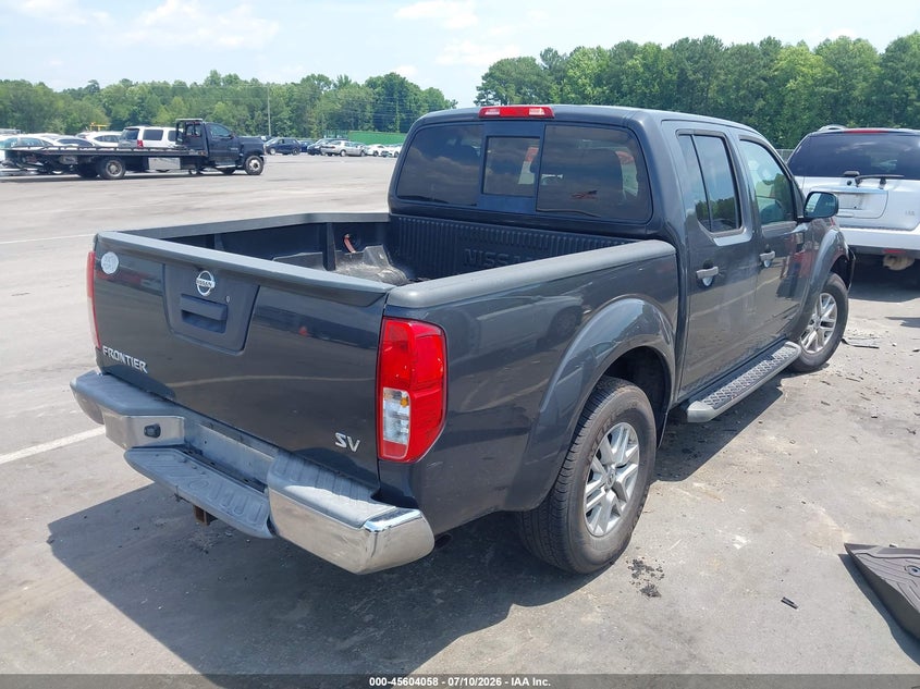 2015 Nissan Navara (frontier) VIN 1N6AD0ER9FN729378 IAAI salvage auction — SIDE, Salvage Title, sold $1,850 on 2026-07-30 (photo 4)