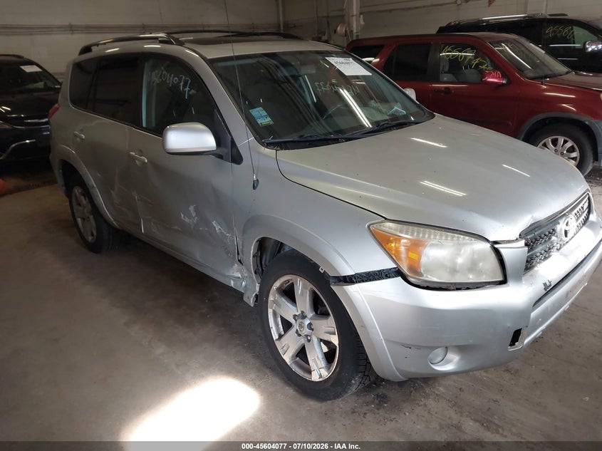 2007 Toyota Rav4 VIN JTMBK32V376011983 IAAI salvage auction — NORMAL WEAR, Regular (South Dakota), sold $300 on 2026-07-29 (photo 1)