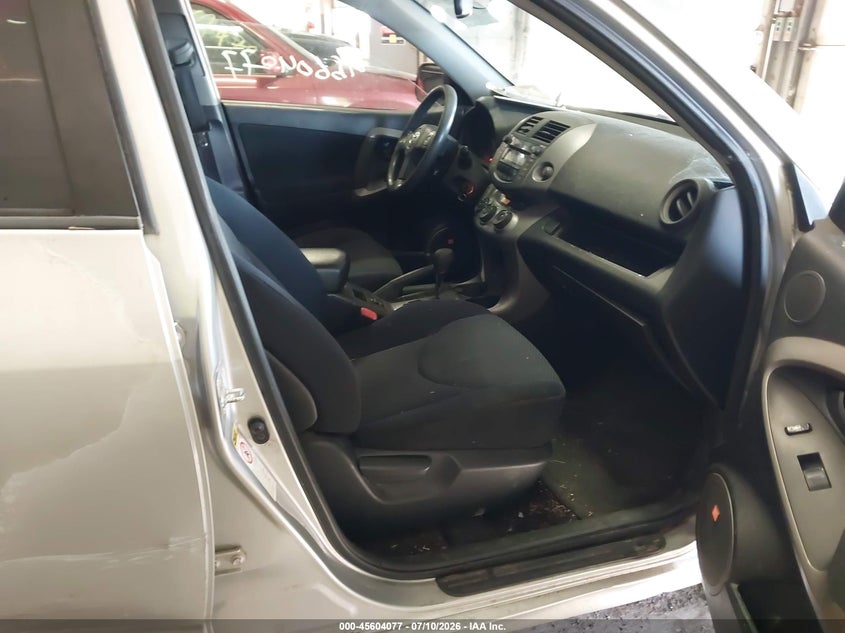 2007 Toyota Rav4 VIN JTMBK32V376011983 IAAI salvage auction — NORMAL WEAR, Regular (South Dakota), sold $300 on 2026-07-29 (photo 5)