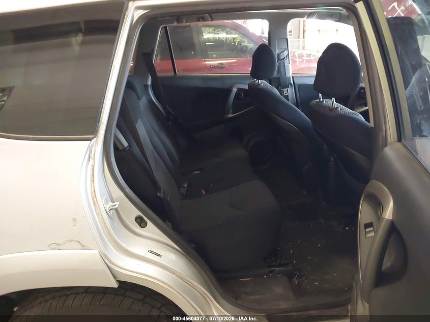 2007 Toyota Rav4 VIN JTMBK32V376011983 IAAI salvage auction — NORMAL WEAR, Regular (South Dakota), sold $300 on 2026-07-29 (photo 8)