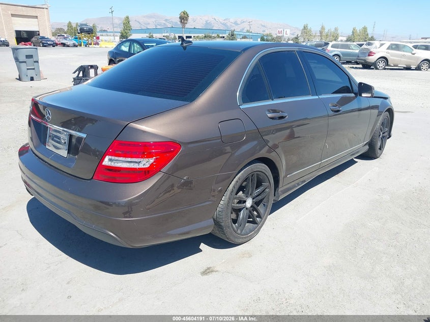 2014 Mercedes-benz C-klasse VIN WDDGF4HB8EG241075 IAAI salvage auction — LEFT FRONT, Salvage Title, sold $1,300 on 2026-08-10 (photo 4)