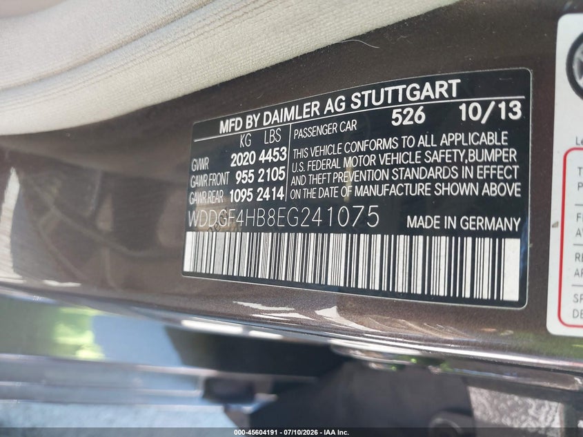 2014 Mercedes-benz C-klasse VIN WDDGF4HB8EG241075 IAAI salvage auction — LEFT FRONT, Salvage Title, sold $1,300 on 2026-08-10 (photo 9)