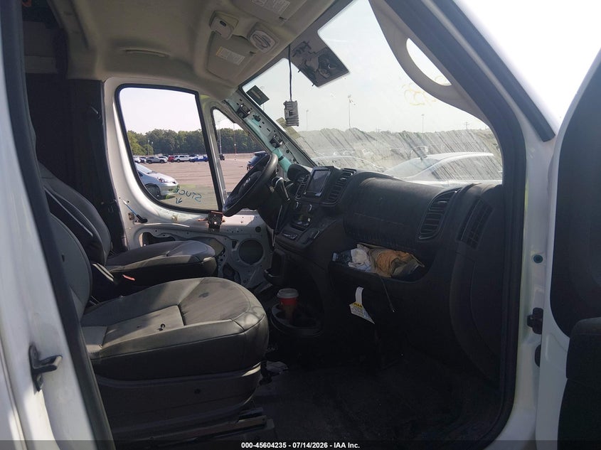 2025 Ram Promaster city VIN 3C6LRVDG5SE518758 IAAI salvage auction — SIDE, Enterprise Vehicles Clear Only (New Jersey), sold $12,200 on 2026-07-31 (photo 5)
