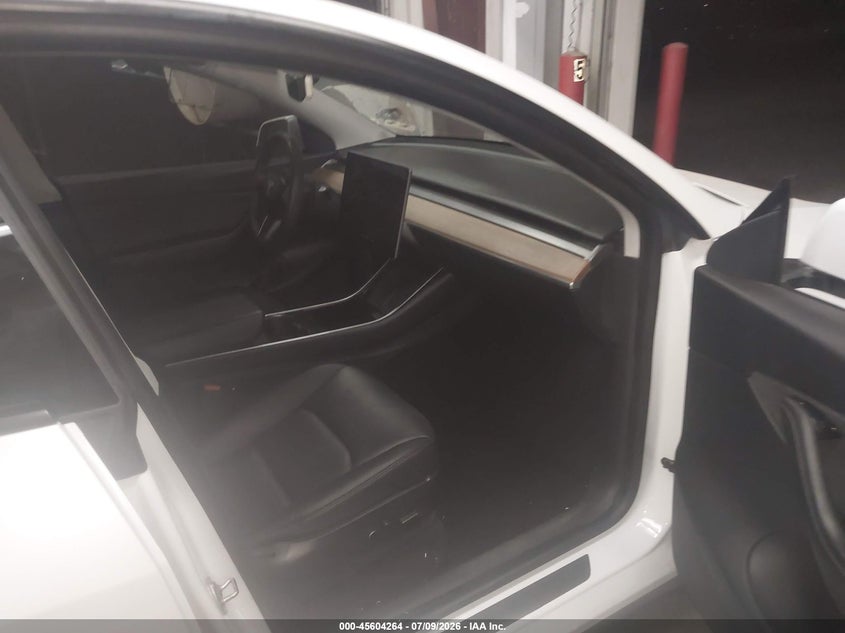 2021 Tesla Model y VIN 5YJYGDED0MF105632 IAAI salvage auction — SUSPENSION, Salvage Title, sold $11,900 on 2026-08-27 (photo 5)