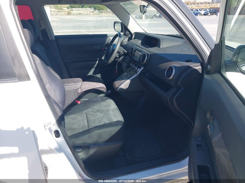 2014 Scion Xb VIN JTLZE4FE3EJ053123 IAAI salvage auction — REAR END, Salvage Title, sold $125 on 2026-07-29 (photo 5)