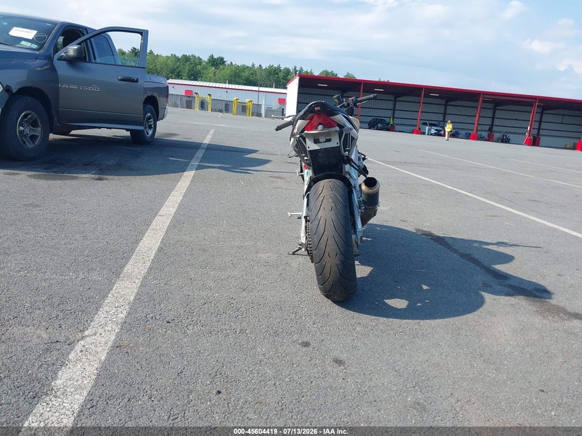 2020 Aprilia Tuono VIN ZD4KGU006LS001422 IAAI salvage auction — RIGHT SIDE, Salvage (Pennsylvania), sold $1,850 on 2026-08-11 (photo 6)