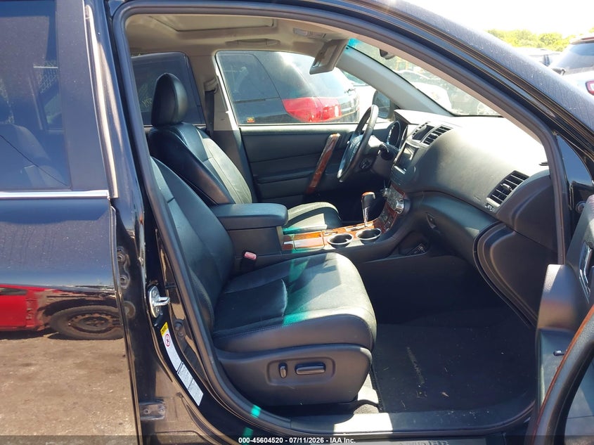 2011 Toyota Highlander VIN 5TDDK3EH2BS079604 IAAI salvage auction — NORMAL WEAR, Clear (Kansas), sold $5,275 on 2026-07-29 (photo 5)