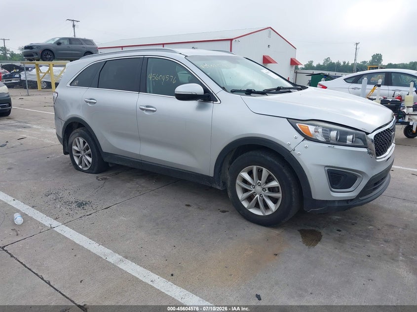 2016 Kia Sorento VIN 5XYPG4A3XGG024384 IAAI salvage auction — FRONT END, Clear (Indiana), sold $1,700 on 2026-07-31 (photo 1)