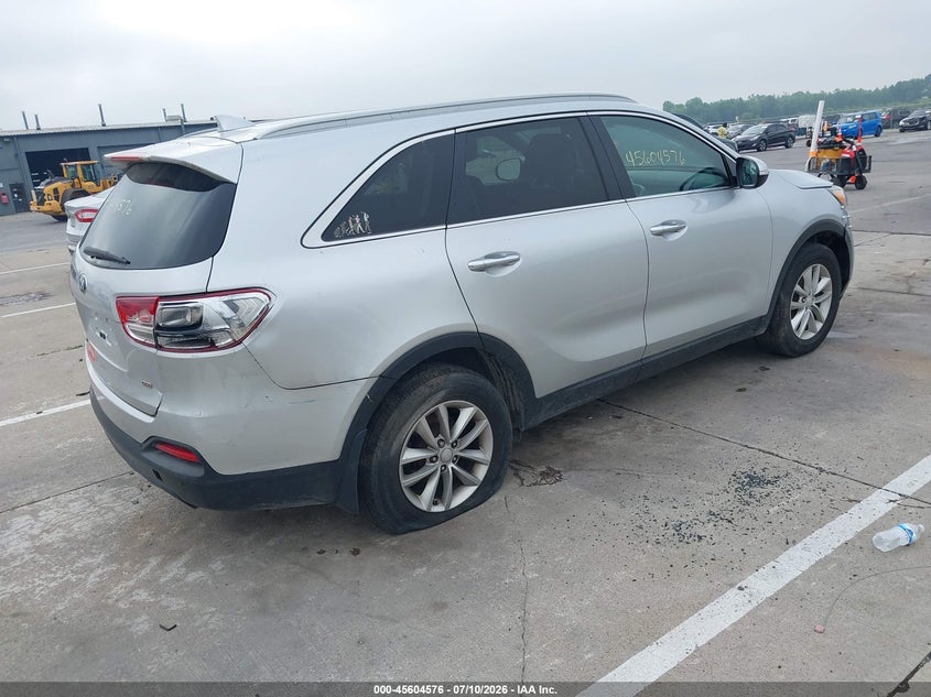 2016 Kia Sorento VIN 5XYPG4A3XGG024384 IAAI salvage auction — FRONT END, Clear (Indiana), sold $1,700 on 2026-07-31 (photo 4)