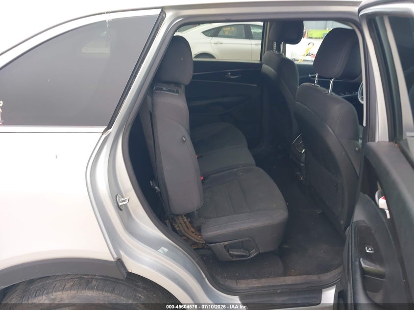 2016 Kia Sorento VIN 5XYPG4A3XGG024384 IAAI salvage auction — FRONT END, Clear (Indiana), sold $1,700 on 2026-07-31 (photo 8)