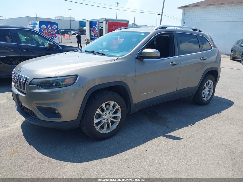 2019 Jeep Cherokee VIN 1C4PJMCB9KD449477 IAAI salvage auction — NORMAL WEAR, Sf97 (New York), sold $9,000 on 2026-07-31 (photo 2)