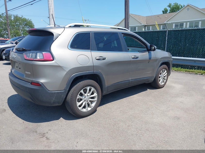 2019 Jeep Cherokee VIN 1C4PJMCB9KD449477 IAAI salvage auction — NORMAL WEAR, Sf97 (New York), sold $9,000 on 2026-07-31 (photo 4)