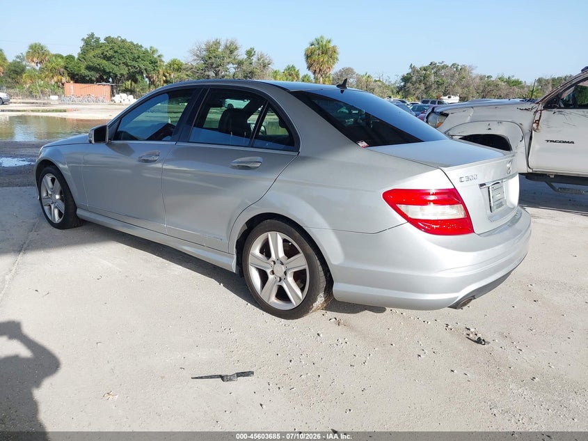 2010 Mercedes-benz C class VIN WDDGF5EB6AF381040 IAAI salvage auction — NORMAL WEAR, Clear (Florida), sold $500 on 2026-07-28 (photo 3)
