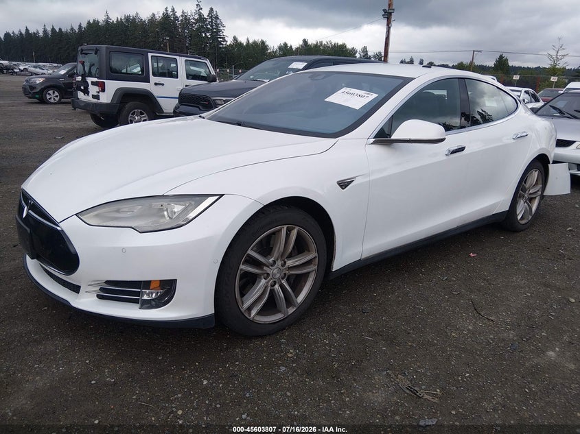 2015 Tesla Model s VIN 5YJSA1E12FF118753 IAAI salvage auction — REAR END, Salvage Title, sold $2,600 on 2026-07-29 (photo 2)