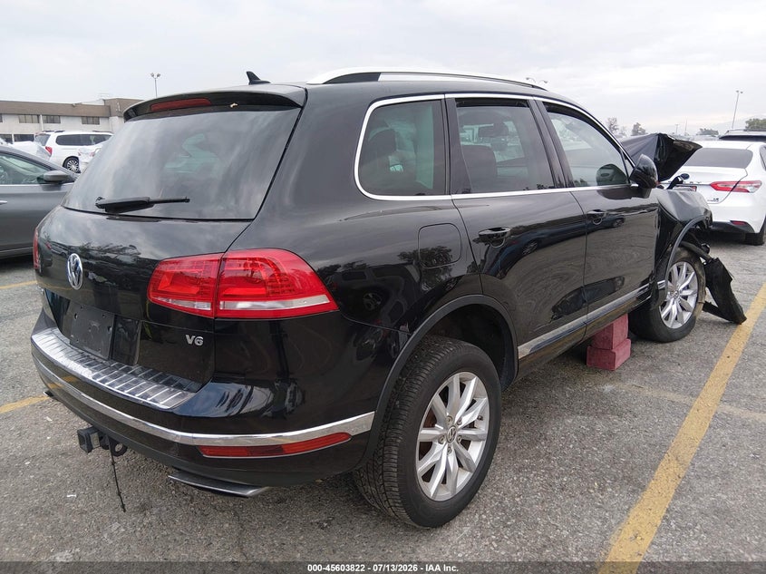 2015 Volkswagen Touareg VIN WVGEF9BP3FD007296 IAAI salvage auction — FRONT END, Salvage (California), sold $425 on 2026-08-04 (photo 4)