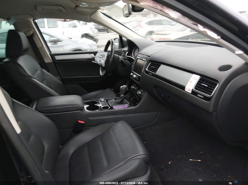 2015 Volkswagen Touareg VIN WVGEF9BP3FD007296 IAAI salvage auction — FRONT END, Salvage (California), sold $425 on 2026-08-04 (photo 5)