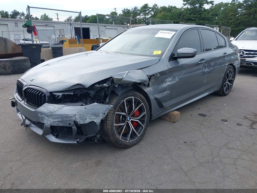2023 BMW 5er VIN WBA73BJ01PCL83906 IAAI salvage auction — LEFT & RIGHT, Mv-907A (New York), sold $19,325 on 2026-08-20 (photo 2)