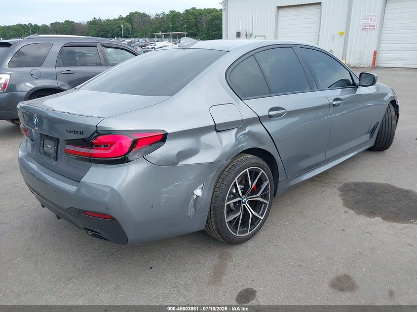 2023 BMW 5er VIN WBA73BJ01PCL83906 IAAI salvage auction — LEFT & RIGHT, Mv-907A (New York), sold $19,325 on 2026-08-20 (photo 4)