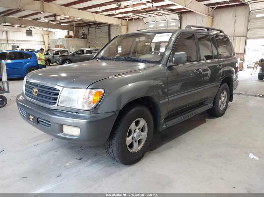 2000 Toyota Land cruiser VIN JT3HT05J5Y0093285 IAAI salvage auction — NORMAL WEAR, Clear (North Carolina), sold $7,500 on 2026-07-16 (photo 2)