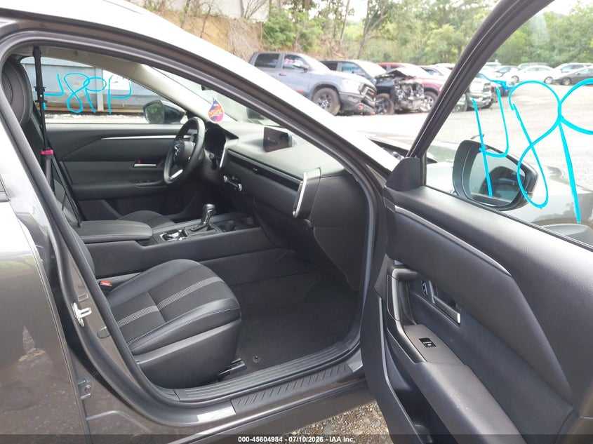 2025 Mazda Cx-50 VIN 7MMVABBM4SN306011 IAAI salvage auction — LEFT SIDE, Salvage (Pennsylvania), sold $9,050 on 2026-08-22 (photo 5)