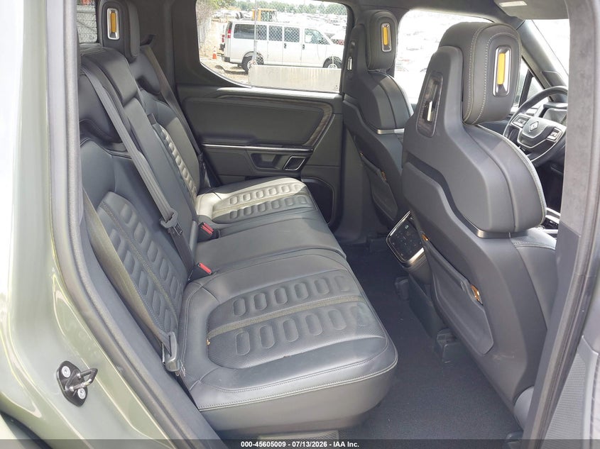 2022 Rivian R1t VIN 7FCTGAAL9NN005547 IAAI salvage auction — RIGHT SIDE, Mv-907A (New York), sold $14,600 on 2026-07-28 (photo 8)