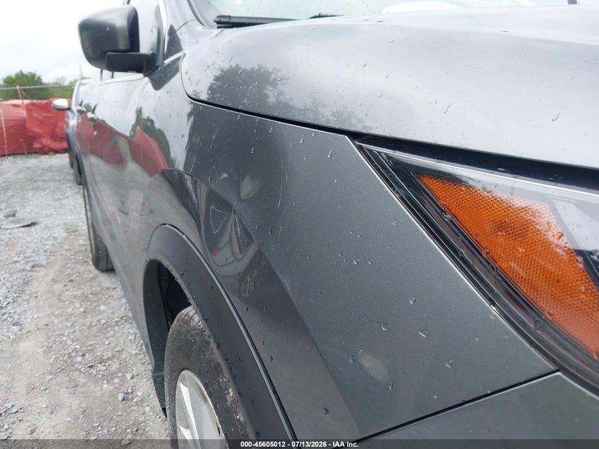 2018 Nissan Rogue VIN JN1BJ1CP7JW103874 IAAI salvage auction — NORMAL WEAR, Clear (Florida), sold $1,650 on 2026-07-30 (photo 6)