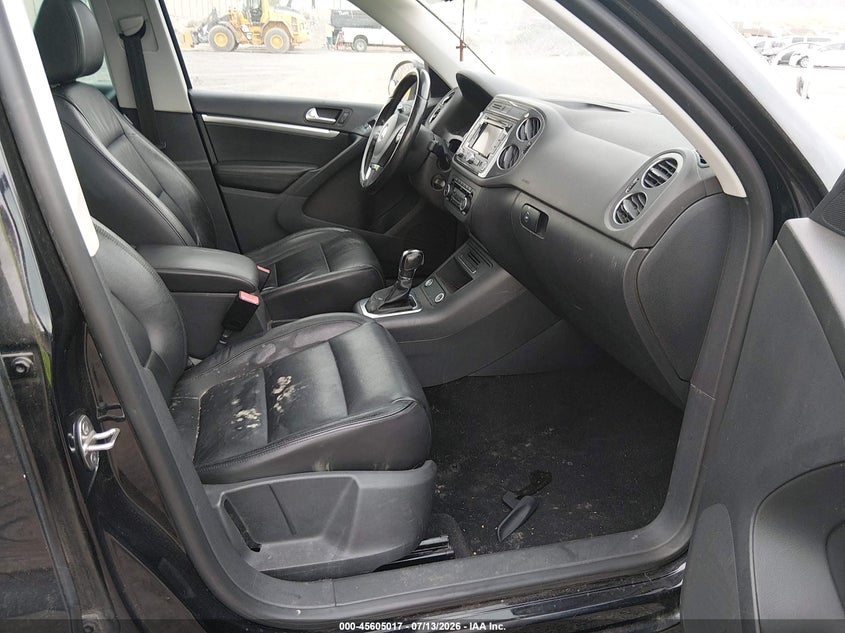 2012 Volkswagen Tiguan VIN WVGBV7AX5CW609712 IAAI salvage auction — NORMAL WEAR, Regular (Nevada), sold $25 on 2026-07-17 (photo 5)
