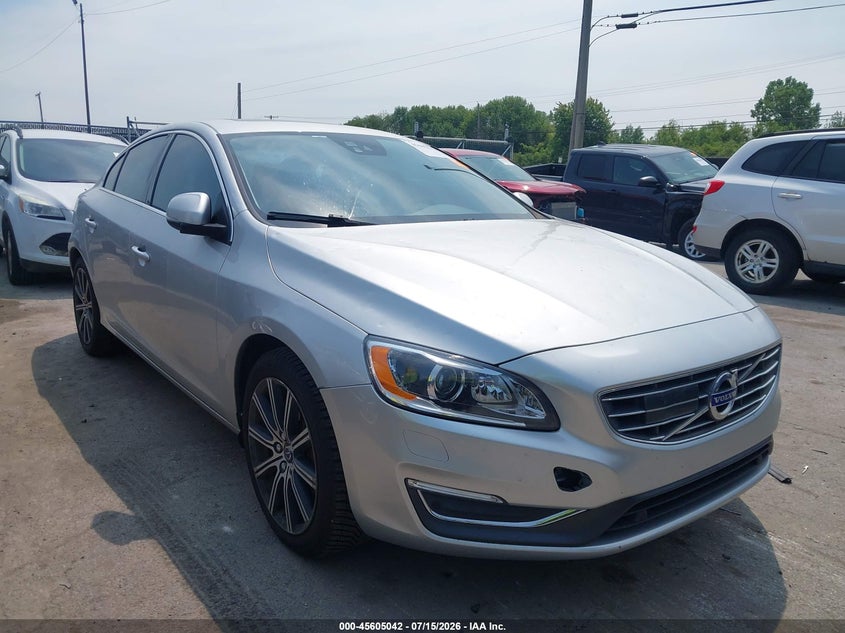 2018 Volvo VIN LYV402TM7JB158268 IAAI salvage auction — HAIL, Salvage (Ohio), sold $575 on 2026-07-28 (photo 1)