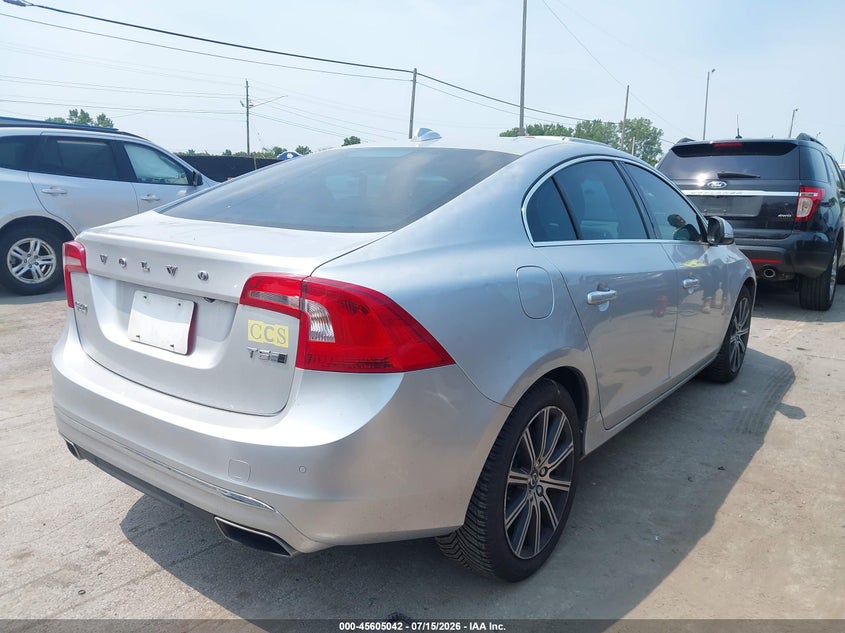2018 Volvo VIN LYV402TM7JB158268 IAAI salvage auction — HAIL, Salvage (Ohio), sold $575 on 2026-07-28 (photo 4)