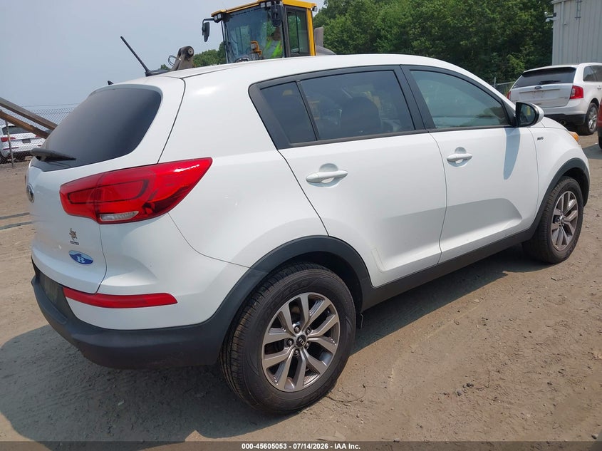 2015 Kia Sportage VIN KNDPBCACXF7687846 IAAI salvage auction — FRONT END, Clear (Massachusetts), sold $1,250 on 2026-07-24 (photo 4)