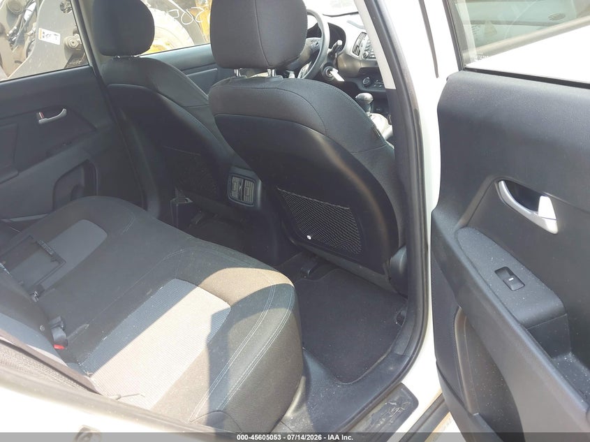 2015 Kia Sportage VIN KNDPBCACXF7687846 IAAI salvage auction — FRONT END, Clear (Massachusetts), sold $1,250 on 2026-07-24 (photo 8)
