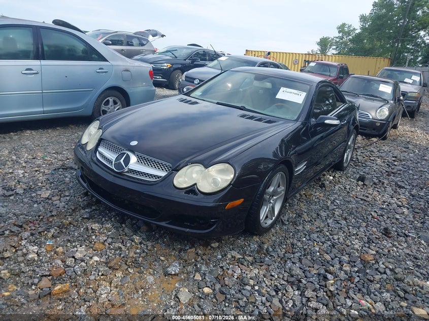 2007 Mercedes-benz Sl-class VIN WDBSK71F47F119447 IAAI salvage auction — SIDE, Clear (New York), sold $1,550 on 2026-07-28 (photo 2)