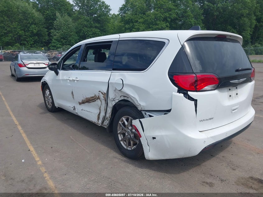 2026 Chrysler Voyager VIN 2C4RC1CG6TR173061 IAAI salvage auction — SIDE, Wait Title, sold $11,775 on 2026-08-13 (photo 3)