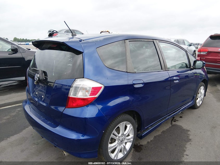 2011 Honda Fit VIN JHMGE8G51BC021942 IAAI salvage auction — NORMAL WEAR, Clear (North Carolina), sold $925 on 2026-07-22 (photo 4)