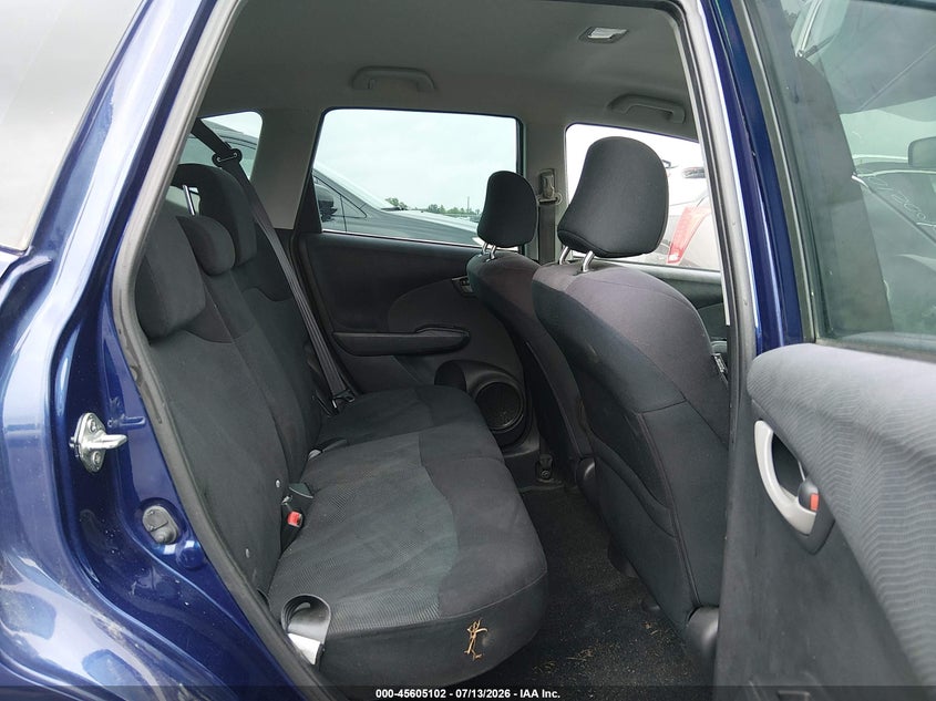 2011 Honda Fit VIN JHMGE8G51BC021942 IAAI salvage auction — NORMAL WEAR, Clear (North Carolina), sold $925 on 2026-07-22 (photo 8)