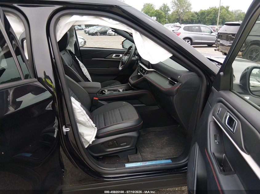 2025 Ford Explorer VIN 1FMUK8KH0SGB47471 IAAI salvage auction — SIDE, Salvage Title, sold $17,200 on 2026-08-22 (photo 5)