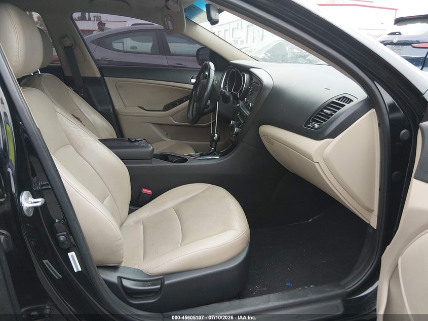 2015 Kia Optima VIN 5XXGN4A76FG393268 IAAI salvage auction — ENGINE DAMAGE, Wait Title, sold $300 on 2026-08-25 (photo 5)