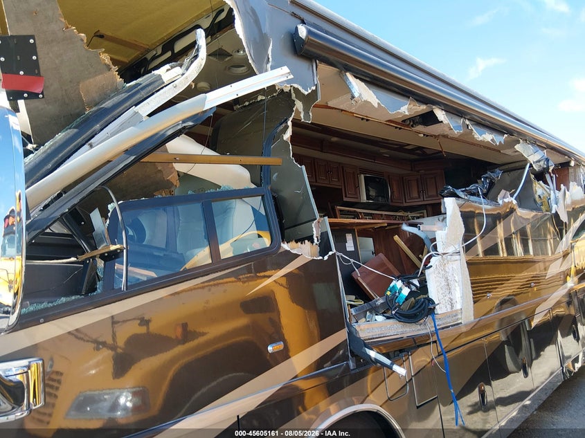 2013 Freightliner Chassis VIN 4UZFCUCY2DCFG3821 IAAI salvage auction — SIDE, Wait Title, sold $7,525 on 2026-10-09 (photo 6)
