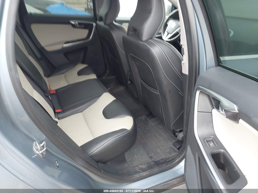 2017 Volvo Xc60 VIN YV449MRR6H2068820 IAAI salvage auction — NORMAL WEAR, Original (Texas), sold $2,650 on 2026-07-27 (photo 8)